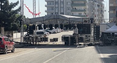 Bayrak tartışması organizasyonu iptal ettirdi