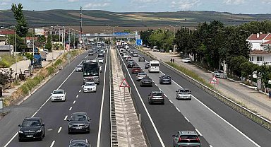 Bayram dönüşünde Tekirdağ-İstanbul yolunda yoğunluk
