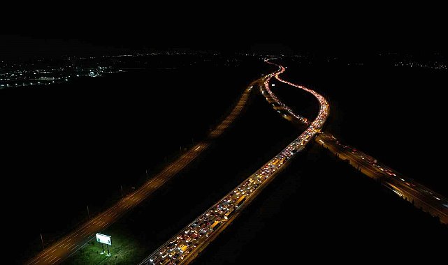 Bayram göçü başladı: Otoyolların kesişim noktasında trafik durdu