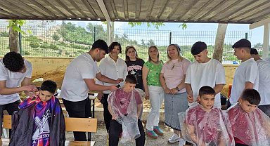 Bayram öncesi anlamlı dokunuş: Miniklere ücretsiz tıraş