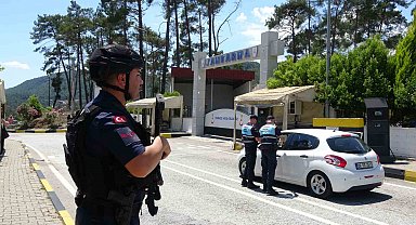 Bayram tatili için Marmaris ve Datça'ya araç akını: 4 günde 40 bin araç girdi