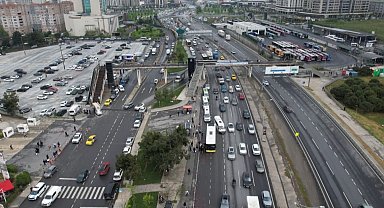 Bayram tatili öncesi İstanbul'da trafik yoğunluğu yüzde 65'e ulaştı