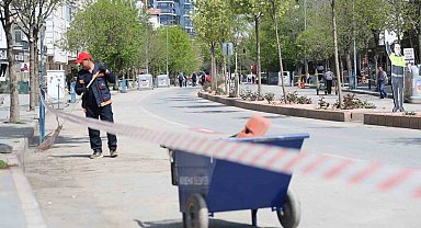 Bayramda görevlerini bırakmadılar: Temizlik işçilerinden takdirlik hareket