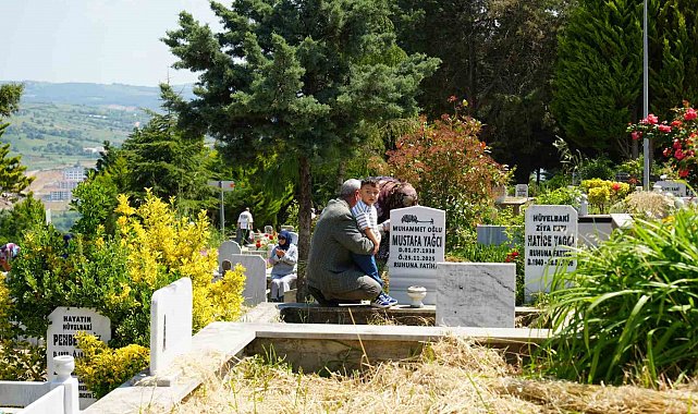 Bayramı eksik karşılayanlardan duygu dolu ziyaret