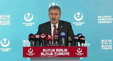 BBP Genel Başkanı Destici: "Türkiye kendi ilacını, aşısını önemli ölçüde üretebilen bir ülke konumuna gelecektir"