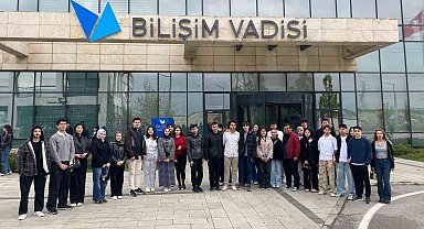 Belediyeden gençlere Bilişim Vadisi gezisi