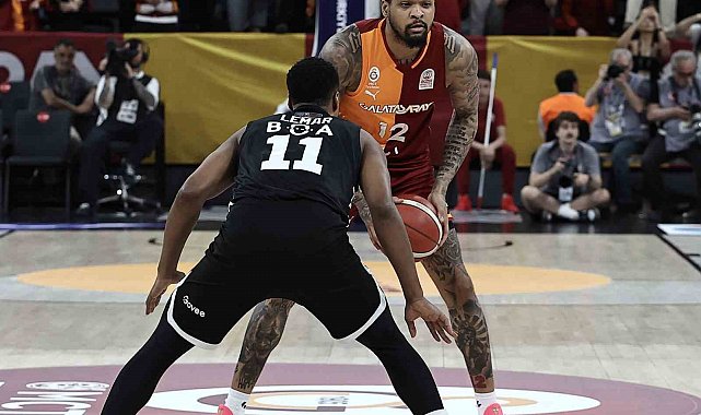 Beşiktaş ile Galatasaray yarı final için parkeye çıkacak