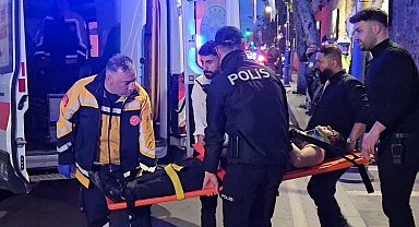 Beşiktaş'ta iki otomobil kafa kafaya çarpıştı: 9 yaralı