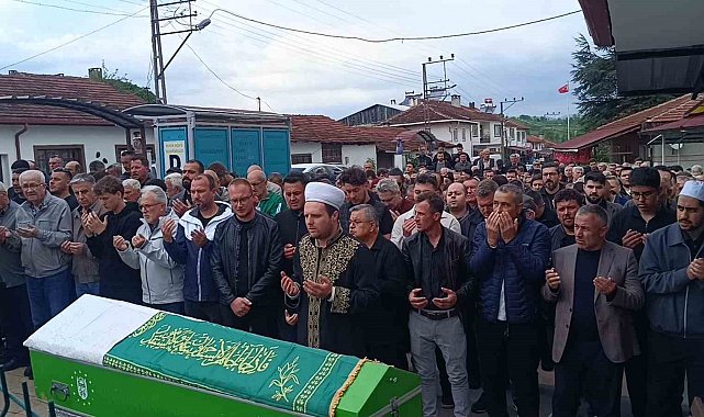 Bilecik siyasetinin unutulmaz isimlerinden Nazmi Ceyhan son yolculuğuna uğurlandı