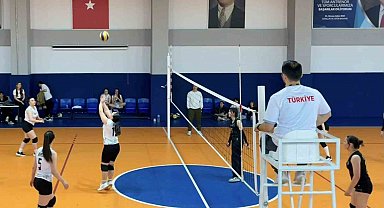 Bilecik'te liseler arası voleybol müsabakası nefes kesti