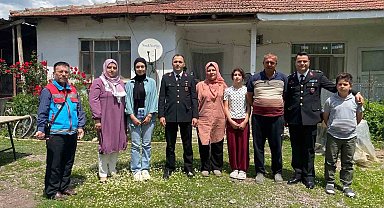 Bilecik'te şehit ve gazi ailelerine bayram ziyareti