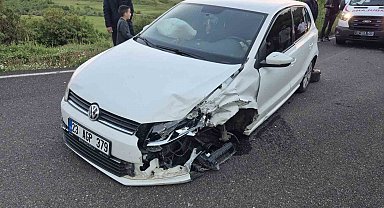 Bingöl'de iki araç çarpıştı: 9 yaralı