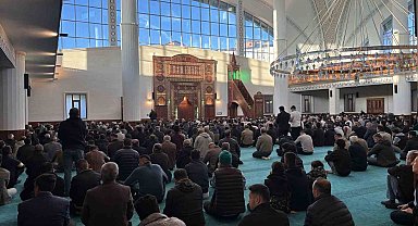 Bingöl'de Kurban Bayramı namazı eda edildi
