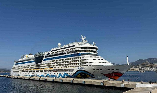 Bodrum'a kruvaziyer ile 2 bin 377 turist geldi