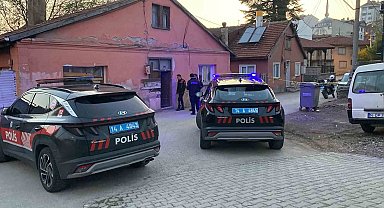 Bolu'da nafaka anlaşmazlığı yüzünden eşinin evine kurşun yağdıran koca yakalandı