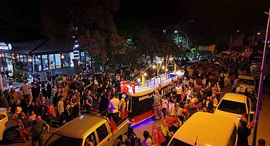 Bozdoğan sokaklarında Bandırma Vapuru coşkusu
