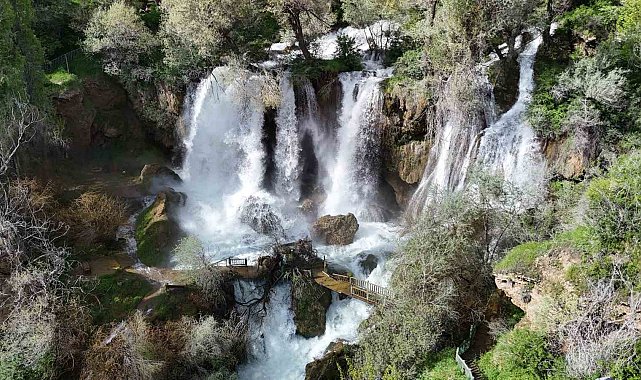 Bozkırın ortasındaki saklı cennet coştu, köprüsü yıkıldı