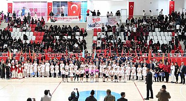 Bozüyük'te 19 Mayıs Atatürk'ü Anma, Gençlik ve Spor Bayramı coşkuyla kutlanıyor