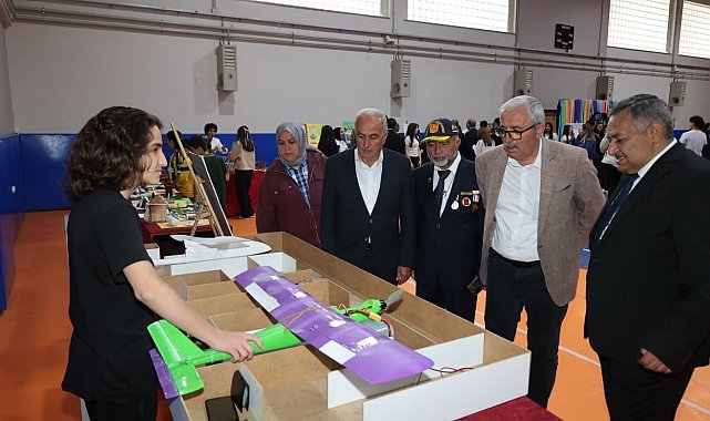 Bünyan Fen Lisesi'nde düzenlenen Bilim Fuarı'na yoğun ilgi