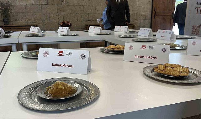 Burdur'da Türk Mutfağı Haftası'nda yöresel lezzetler tanıtıldı