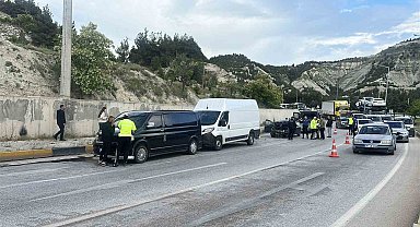 Burdur'da zincirleme kaza: 5 hafif yaralı