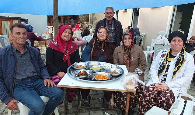 Burhaniye'de düğün yemeği kültürü devam ediyor