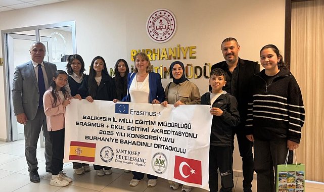 Burhaniye'de İspanya'dan dönen öğrenciler müdür Zihni'yi ziyaret etti