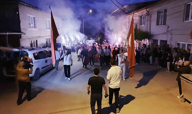 Bursa'da 157 yıllık "deve eğlencesi" geleneği yaşatılıyor