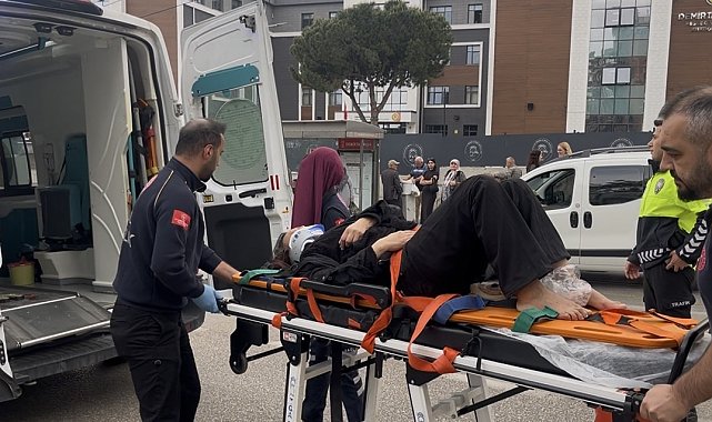 Bursa'da alt geçit yerine yolu kullanan yayaya otomobil çarptı