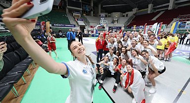Bursa'da spor şenliklerinde kardeşlik rüzgarı