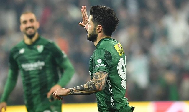 Bursaspor'da iç transfer: Barış Gök ile yola devam