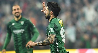 Bursaspor'da iç transfer: Barış Gök ile yola devam
