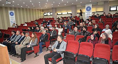 BUÜ'de "Ortak Dış Politika Vizyonu" konuşuldu