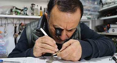 Büyük mekanizmadan kol saatlerine saatçilik mesleğinin sabır isteyen yolculuğu