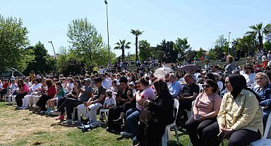 Büyükçekmece'de Anneler Günü Konseri, renkli görüntülere sahne oldu