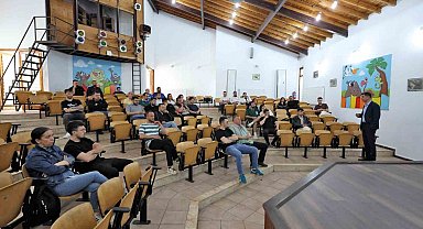 Büyükşehir'den evcil hayvan işletmelerine eğitim