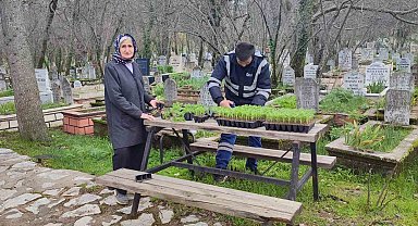 Büyükşehir'in mezarlıklarda bayram hazırlığı sürüyor