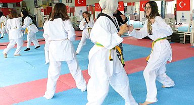 Büyükşehir'in tekvando kursuna kadınlardan yoğun ilgi