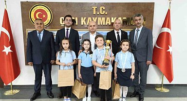Çan Cumhuriyet İlkokulu Öğrencileri Akıl Zeka Oyunlarında Türkiye Finallerine Katıldı