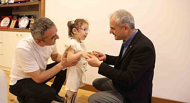 Çayırova Belediyesinden serebral palsi hastası Lina'ya fizik tedavi desteği