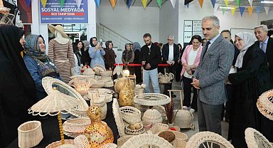 Çayırova'da el emeği göz nuru eserler görücüye çıktı
