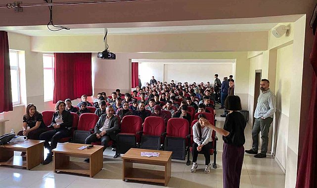 Çemişgezek'te akran zorbalığına karşı bilinçlendirme eğitimi
