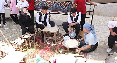 Cizreli öğrencilerden bilim fuarında yöresel lezzet atağı