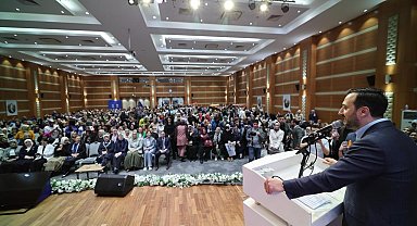 Cumhurbaşkanı Erdoğan, AK Parti İstanbul İl Kadın Kolları Danışma Meclisi'ne telefonla bağlandı