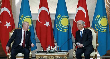 Cumhurbaşkanı Erdoğan, Kazakistan Cumhurbaşkanı Tokayev'le görüştü