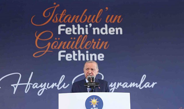 Cumhurbaşkanı Erdoğan, "İstanbul'un fethi dünyanın gözbebeği bir şehirde karanlığın aydınlığa tebdilidir"