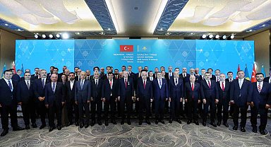 Cumhurbaşkanı Erdoğan Türkiye-Kazakistan İş Forumu kapanışında konuştu:"Hazar Geçişli Orta Koridor'un ihyası için çalışıyoruz"