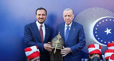 Cumhurbaşkanı Erdoğan'a anlamlı hediye