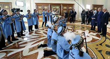 Cumhurbaşkanı Erdoğan'a Kazakistan'da Dombra sürprizi