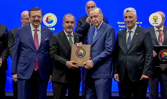 Cumhurbaşkanı Erdoğan'dan Başkan Alan'a Hizmet Şeref Belgesi